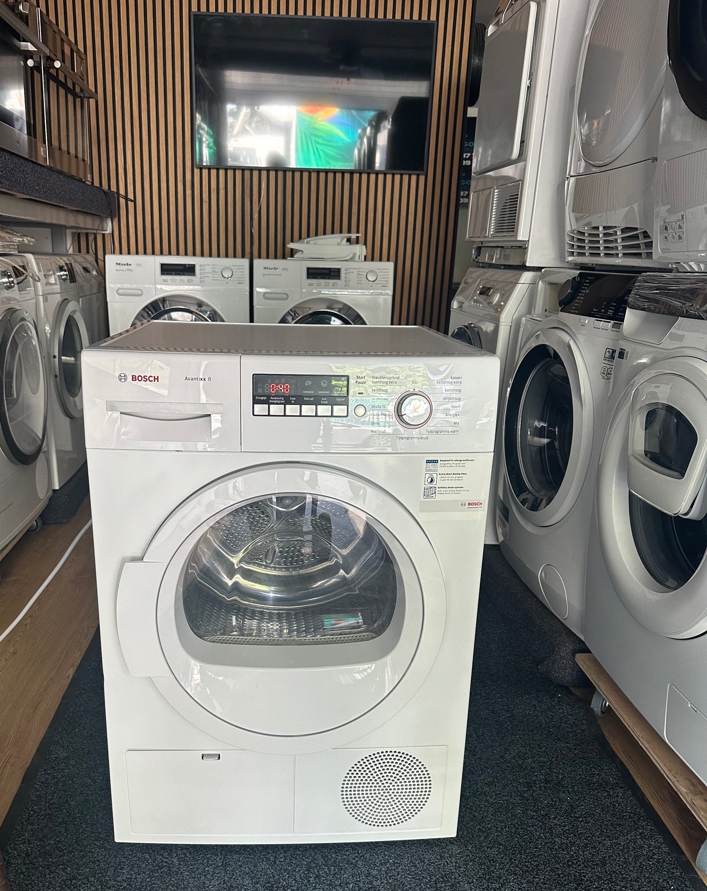 BOSCH SET 8KG WASMACHINE + CONDENSDROGER A+++