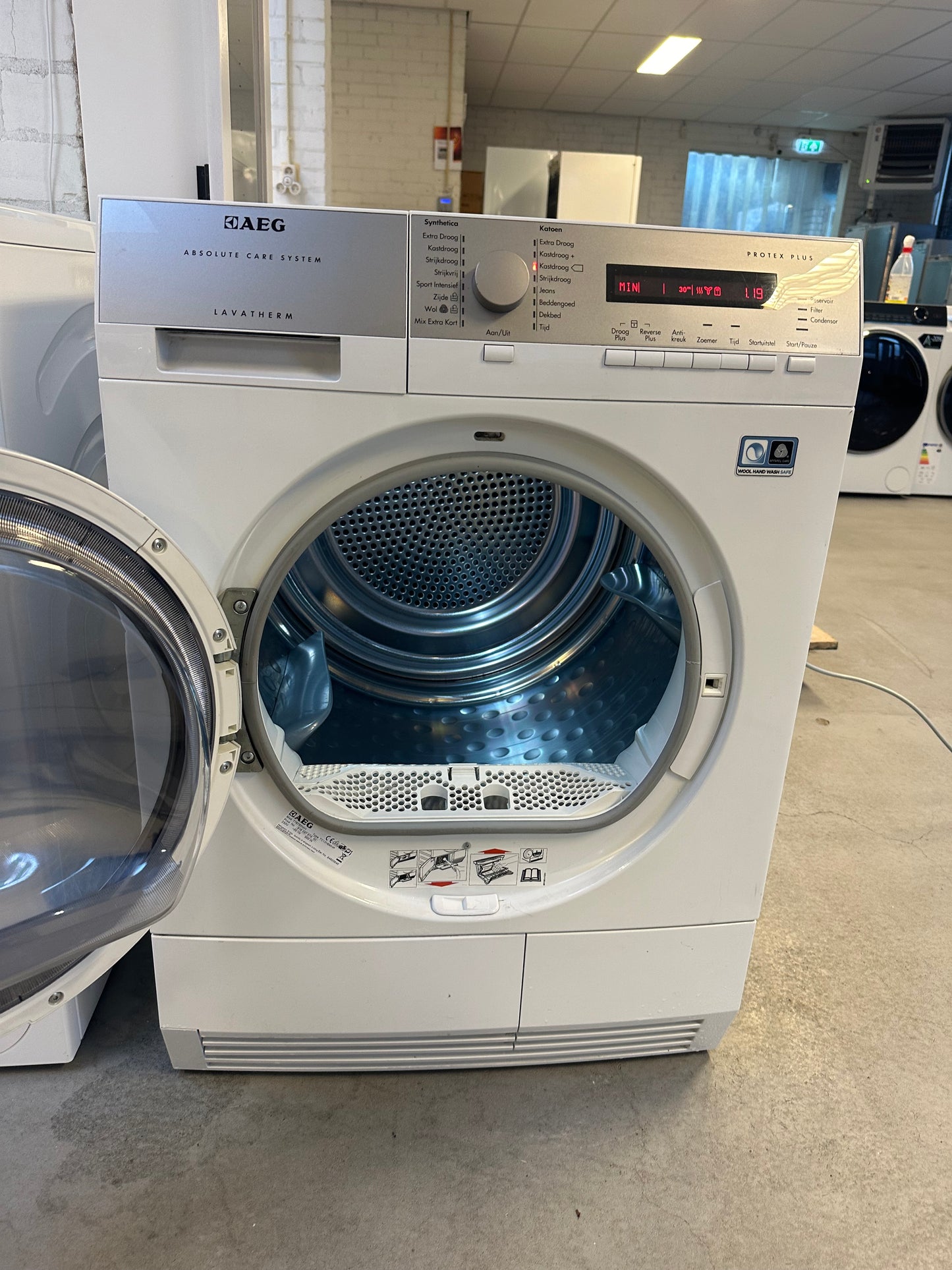 AEG LAVATHERM WARMTEPOMPDROGER 8KG A++ VRIJSTAAND