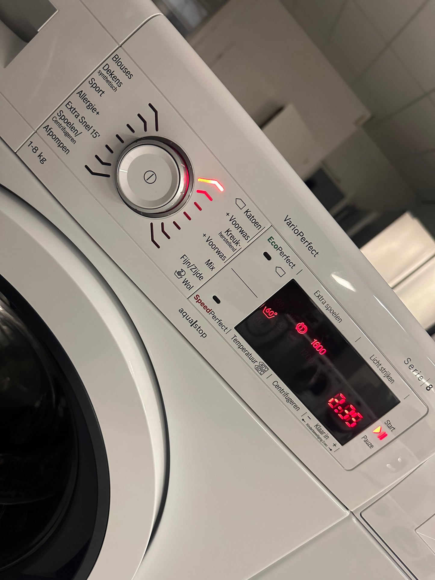 BOSCH SERIE 8 8KG WASMACHINE VRIJSTAAND VOORLADER A+++ -10%