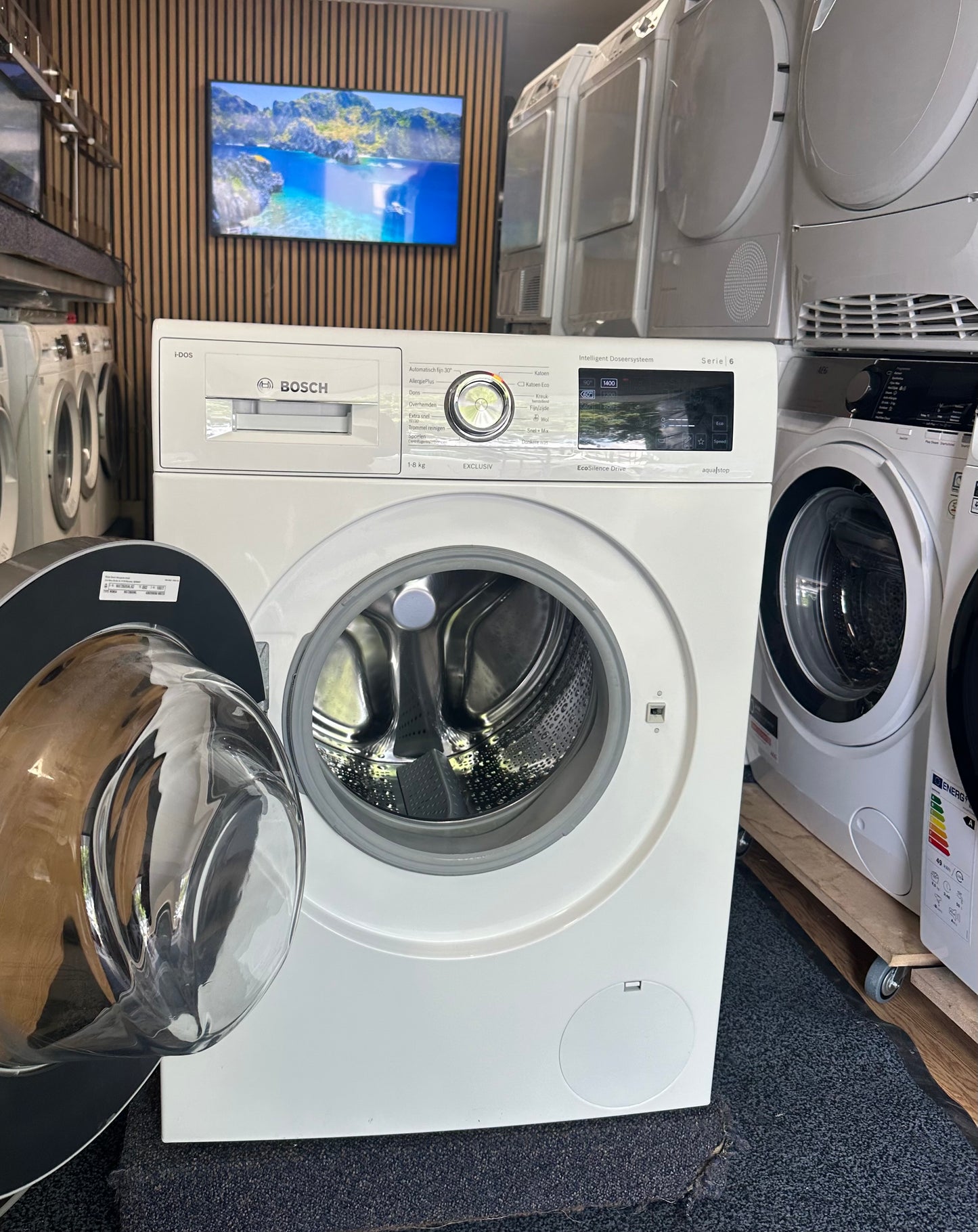 BOSCH SERIE 6 SET WARMTEPOMPDROGER + WASMACHINE