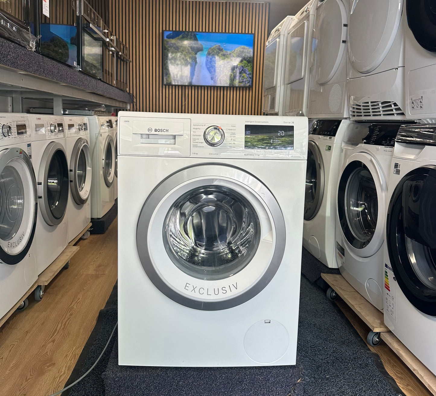 BOSCH SERIE 6 SET WARMTEPOMPDROGER + WASMACHINE