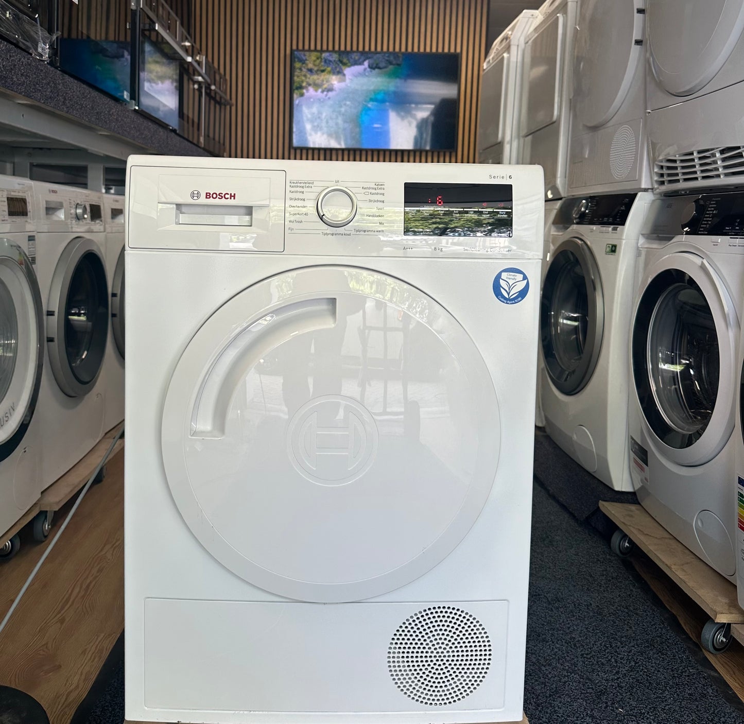 BOSCH SERIE 6 SET WARMTEPOMPDROGER + WASMACHINE