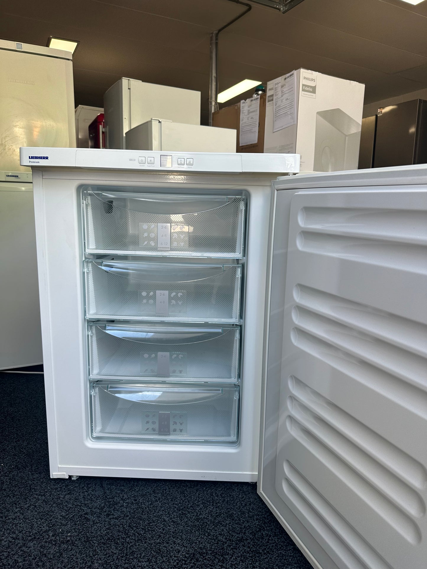 LIEBHERR PREMIUM VRIESKAST TAFELMODEL VRIJSTAAND
