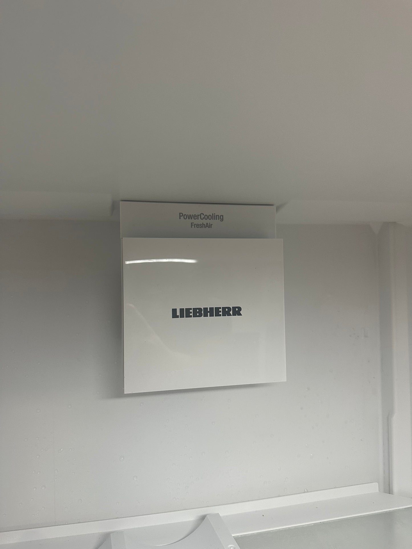 LIEBHERR POWERCOOLING KOELKAST KOELER VRIJSTAAND 310L