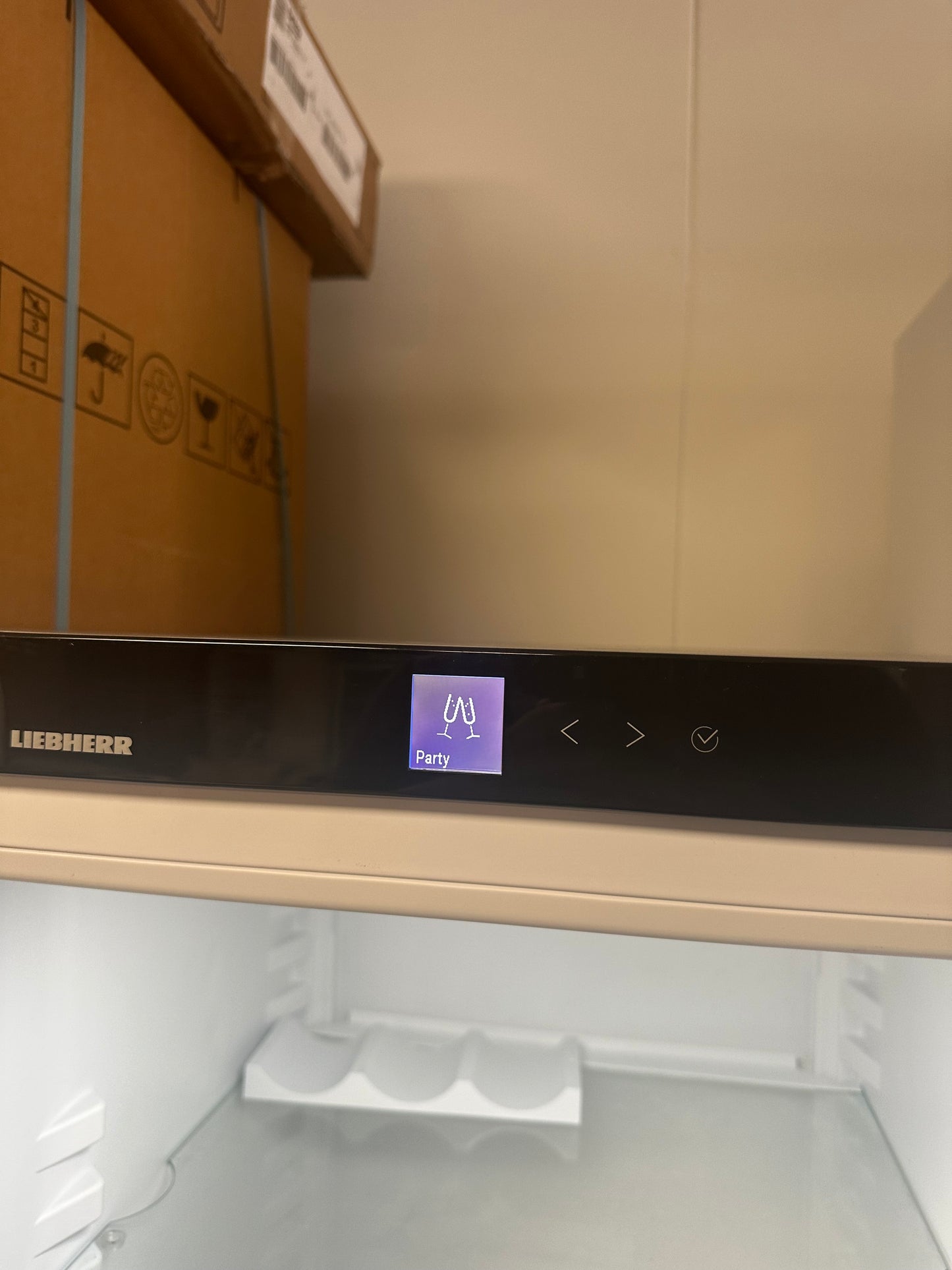 LIEBHERR POWERCOOLING KOELKAST KOELER VRIJSTAAND 310L