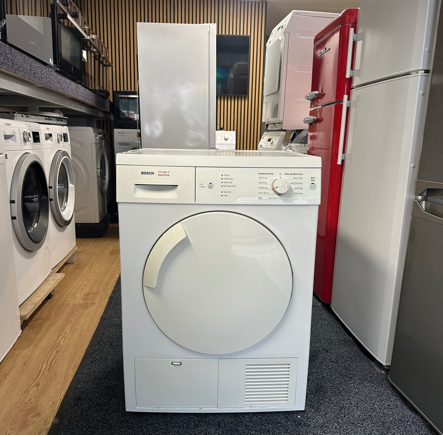 BOSCH 7KG CONDENSDROGER VRIJSTAAND VOORLADER