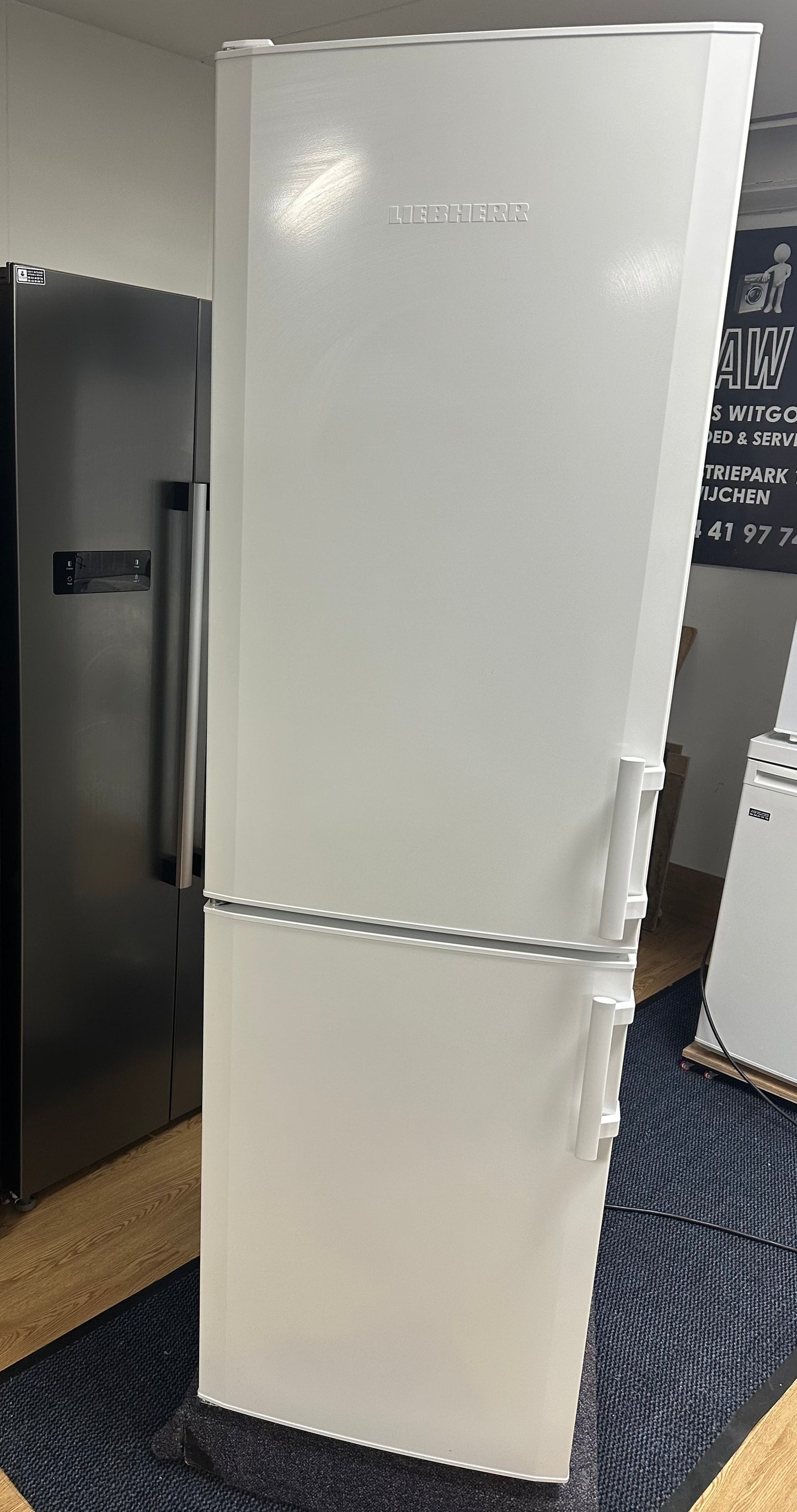 LIEBHERR No Frost koelvriescombinatie koelkast 290L A+