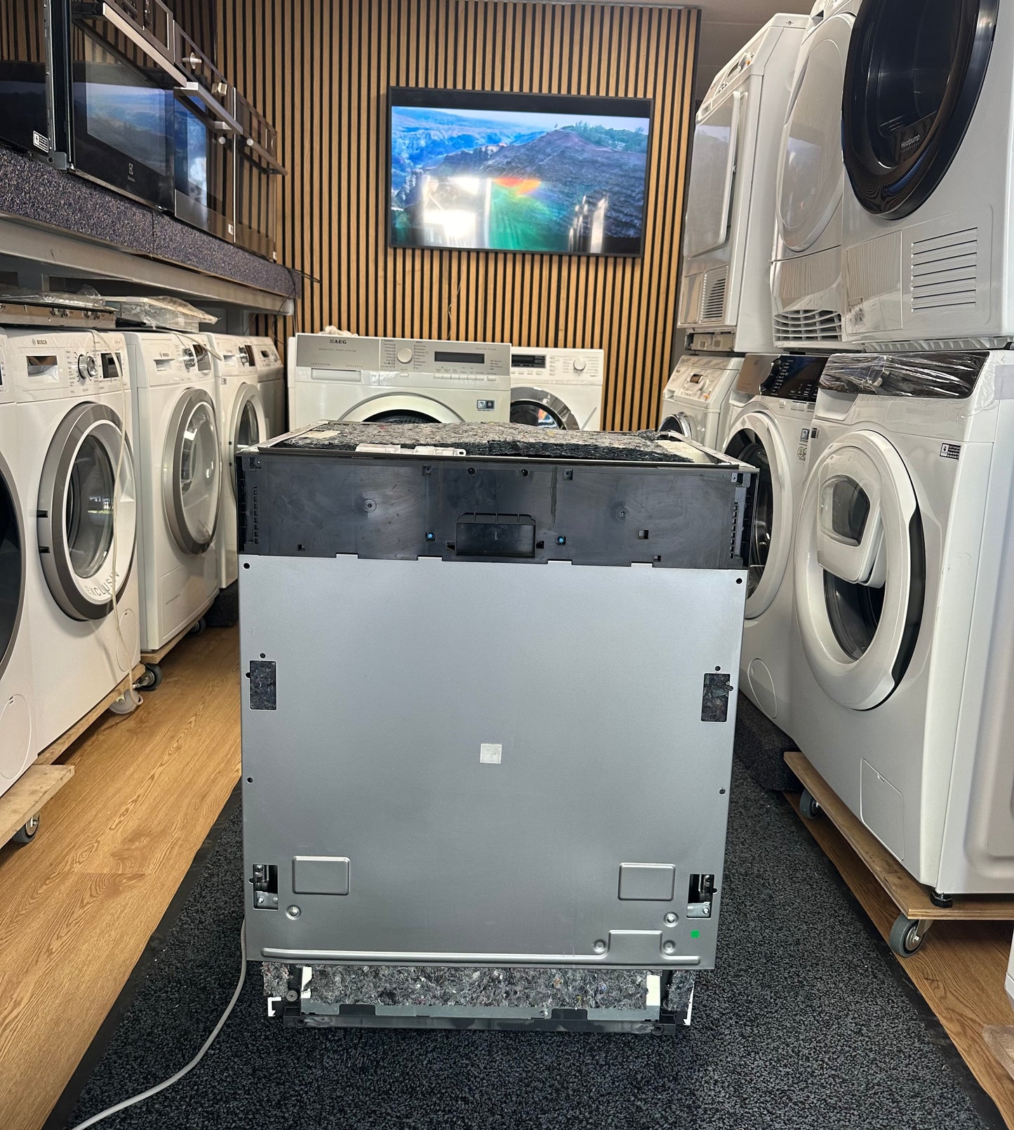 BEKO VOLLEDIG INTEGREERBARE INBOUW VAATWASSER 14 COUVERTS BDIN16O30