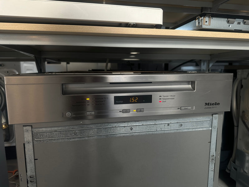MIELE || JUBILEE A+++ || HALF GEINTEGREERDE || INBOUW ||VAATWASSER || AutoOpen || 3D BESTEKLADE ||