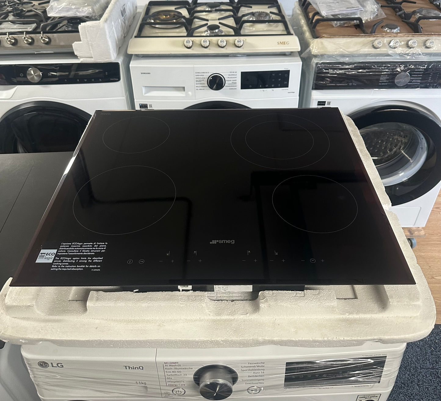 SMEG SE364ETB 60CM Inbouw keramische kookplaat