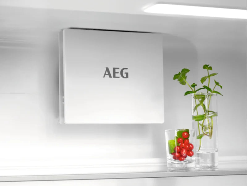 AEG || 7000 SERIES || 178CM || INBOUW || KOELVRIES || SoftClose || TwinTech® No Frost || GreenZone || SLEEPDEUR || TSC7G181ES ||