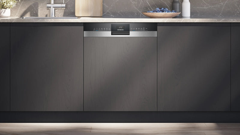 SIEMENS || Inbouw || Vaatwasser || Half Geïntegreerd || varioSpeed Plus || HomeConnect || doseerAssistent || smartStart || SN53HS04TE