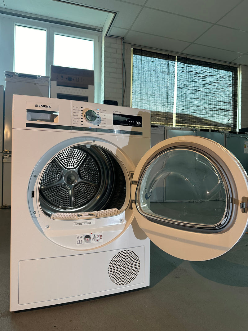 SIEMENS || IQ700 || 8KG || SelfCleaning || WARMTEPOMPDROGER || VOORLADER ||