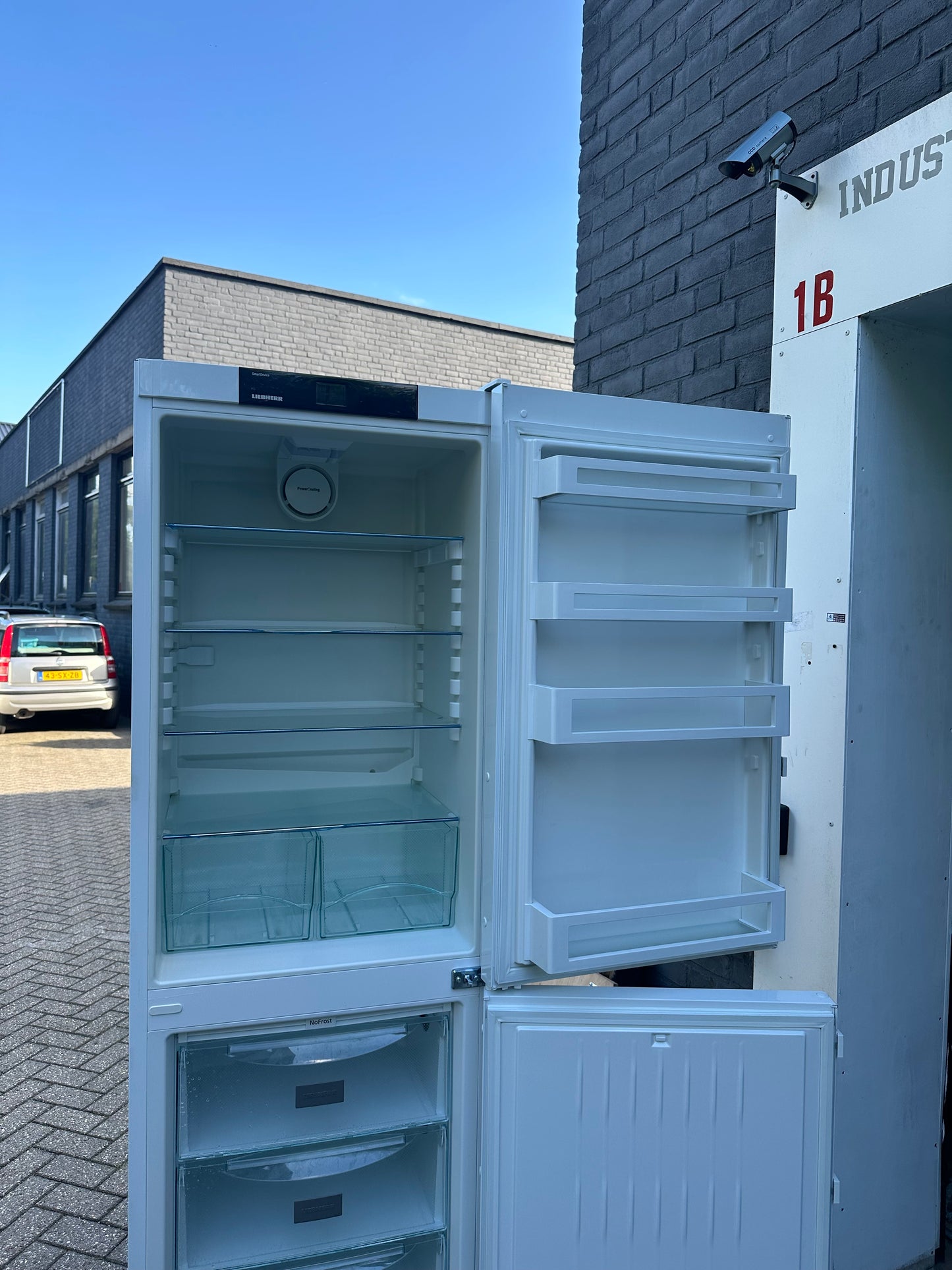 LIEBHERR NO FROST KOELVRIESCOMBINATIE KOELKAST VRIJSTAAND