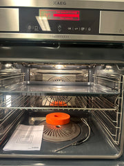 Technische details van de energiezuinige AEG BS8314001M combi stoomoven