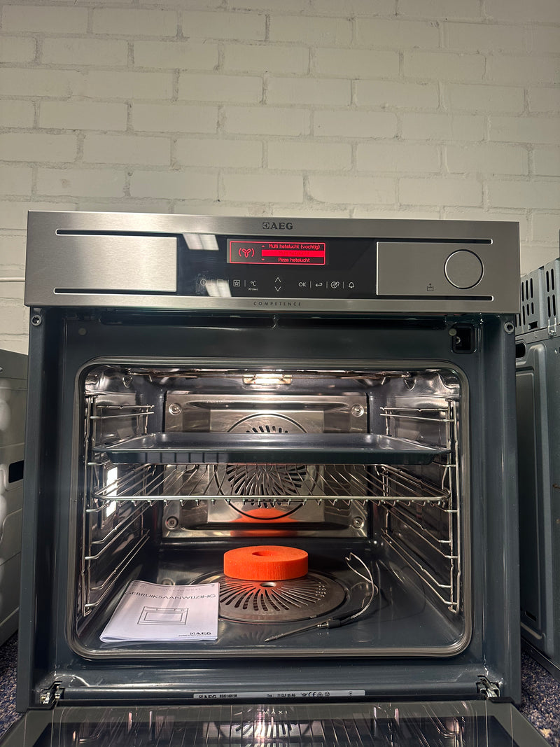 Stoomfunctie van de AEG BS8314001M met precisieregeling voor perfecte bereiding