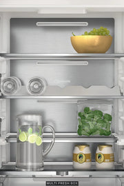 Deur-op-deur montage en scharnier van de Bauknecht KGITN 18F4 M