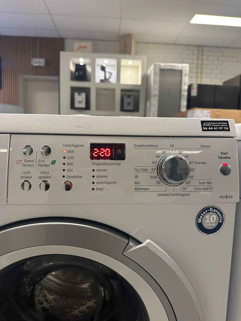 Zijaanzicht van de Bosch WAS28391NL wasmachine