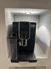 De’Longhi Dinamica ECAM.350.55.B koffiemachine met zichtbaar bonenreservoir en bedieningspaneel