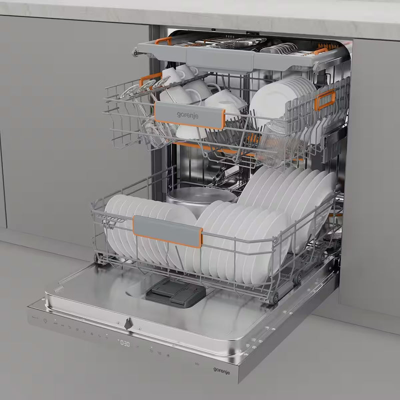 Bedieningspaneel aan de voorzijde van de Gorenje GU673A65X vaatwasser