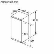 Siemens iQ500 KI42LADD1 inbouw koelkast strak geïntegreerd in een moderne keuken