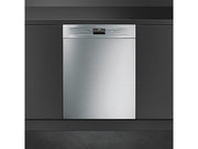 Interieur van de SMEG LSP324BQX vaatwasser met flexibele korven en besteklade